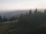 19 : 08