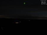 03 : 32