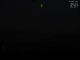 22 : 00