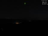 03 : 32