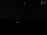 03 : 00