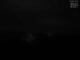23 : 00