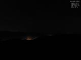 03 : 00