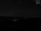 23 : 04