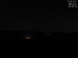 03 : 00