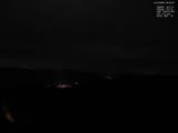 23 : 04