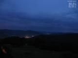 04 : 00