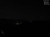 23 : 04