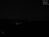 23 : 04