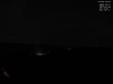 03 : 00