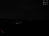 23 : 04