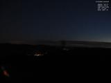 03 : 32