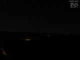 03 : 32