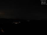21 : 04