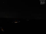 03 : 32
