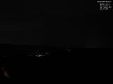 22 : 04