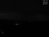 03 : 00