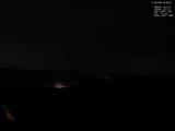 03 : 32
