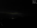 23 : 04