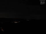 22 : 00