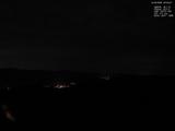 22 : 04