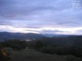 19 : 44
