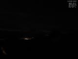 23 : 08