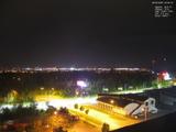 02 : 00