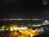 22 : 00