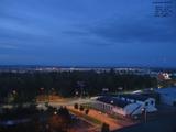 06 : 00