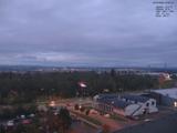 07 : 04