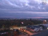 18 : 40
