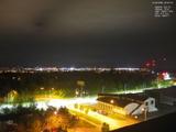 02 : 00