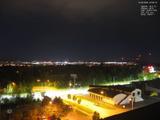 23 : 00