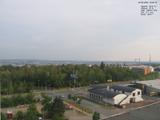 19 : 00