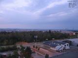 05 : 44