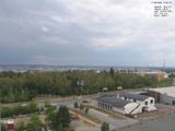 17 : 04