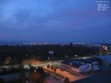 06 : 44
