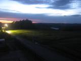 22 : 04
