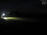 23 : 04