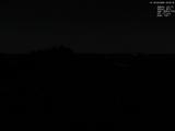 03 : 32