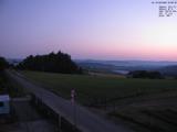 04 : 00