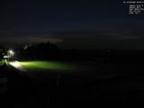 23 : 04
