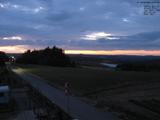 21 : 04