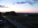 21 : 04