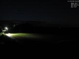 22 : 00