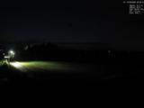 22 : 00