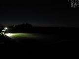 22 : 00