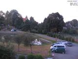 06 : 00