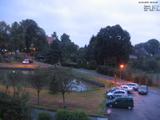 06 : 00